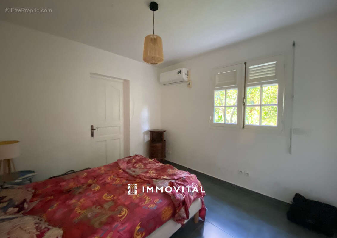 Maison à CAPESTERRE-BELLE-EAU