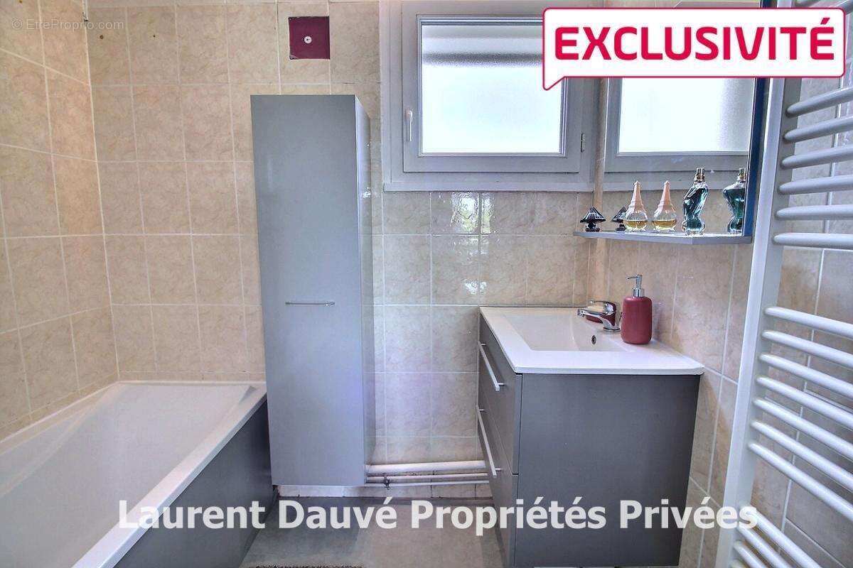 Maison à FLEURY-LES-AUBRAIS