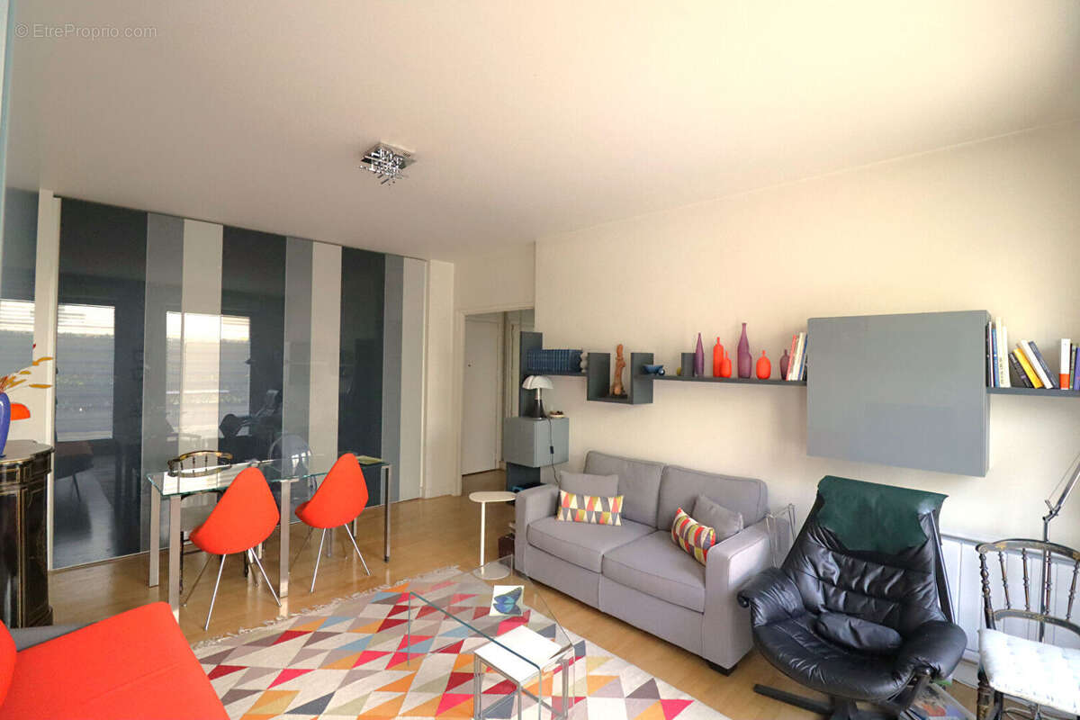Appartement à ISSY-LES-MOULINEAUX