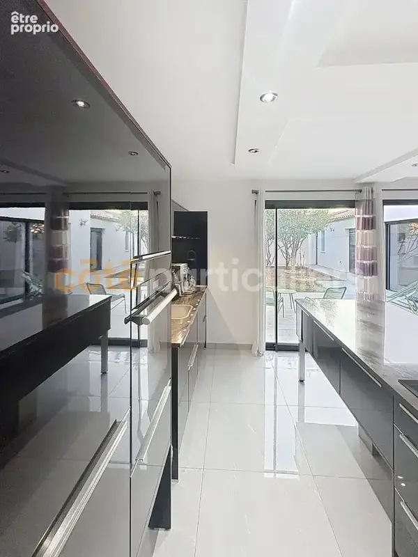 Exclusivité : Périgny, 190 m² de lumière et d'espace aux portes de La Rochelle - photo 9