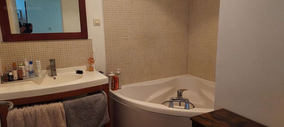 Appartement 64 m² à Saint-Pabu  - photo 8
