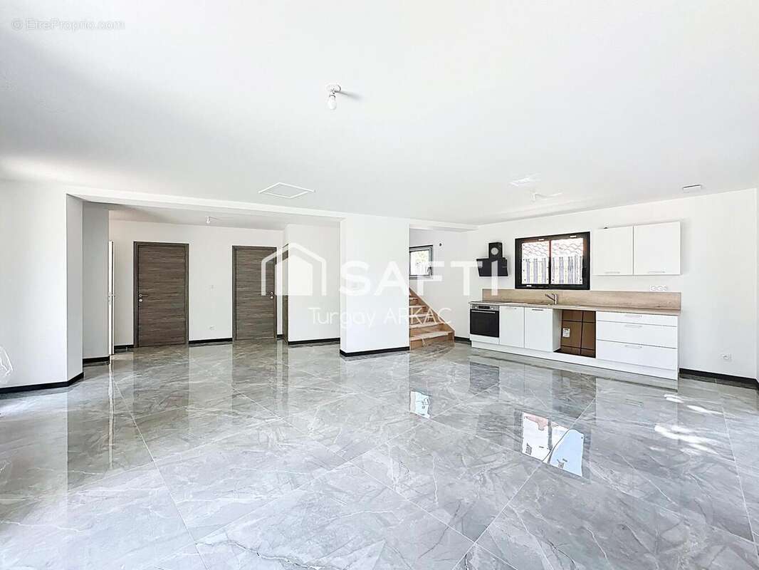 Photo 5 - Maison à VILLEFONTAINE