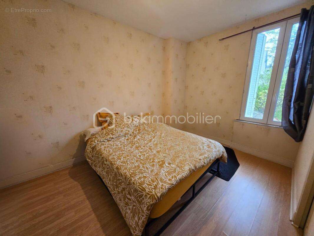 Appartement à LA GUERCHE-SUR-L'AUBOIS