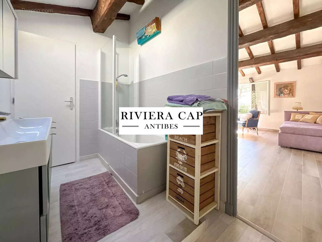 Maison 196 m² à Fayence  - photo 8