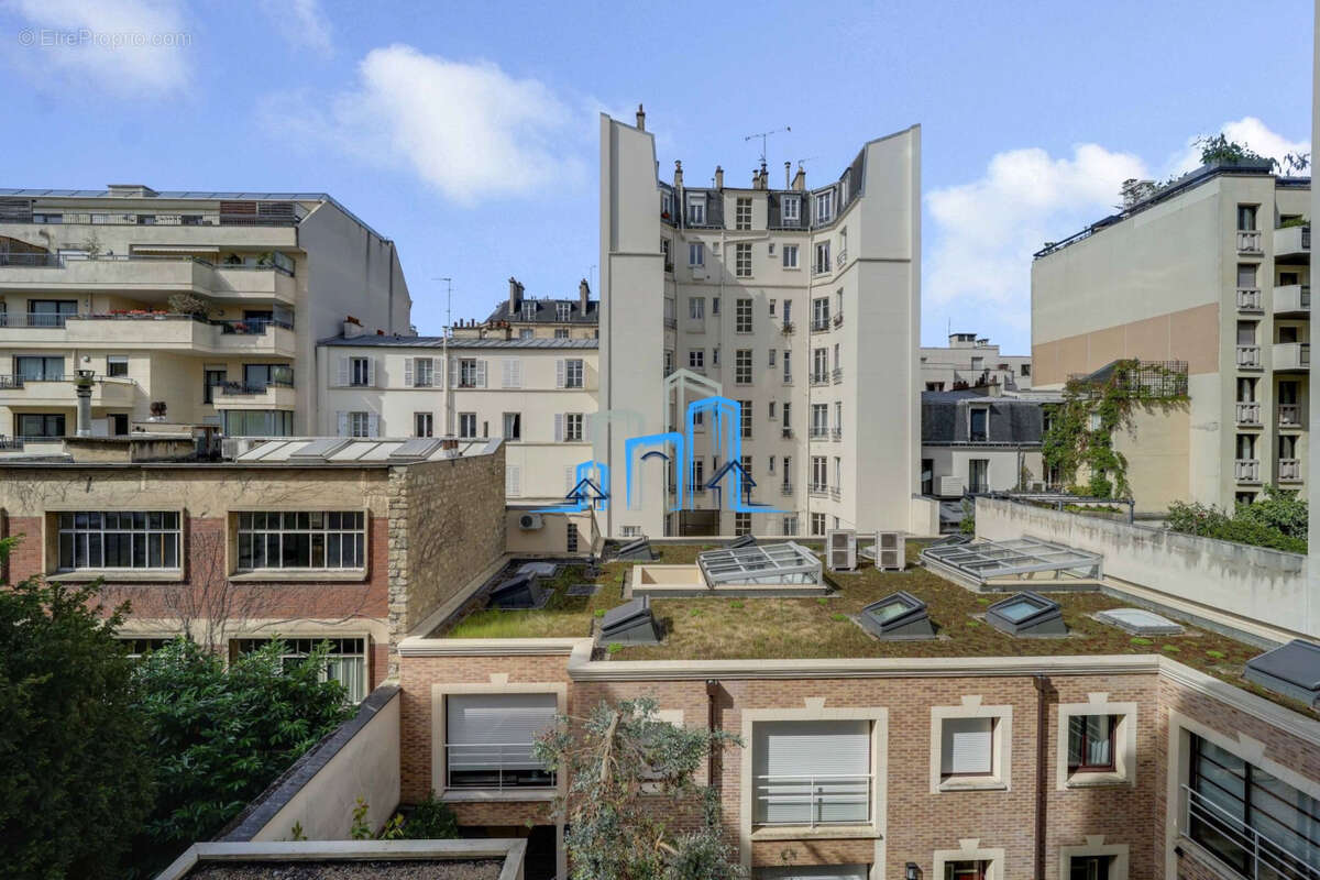 Appartement à LEVALLOIS-PERRET