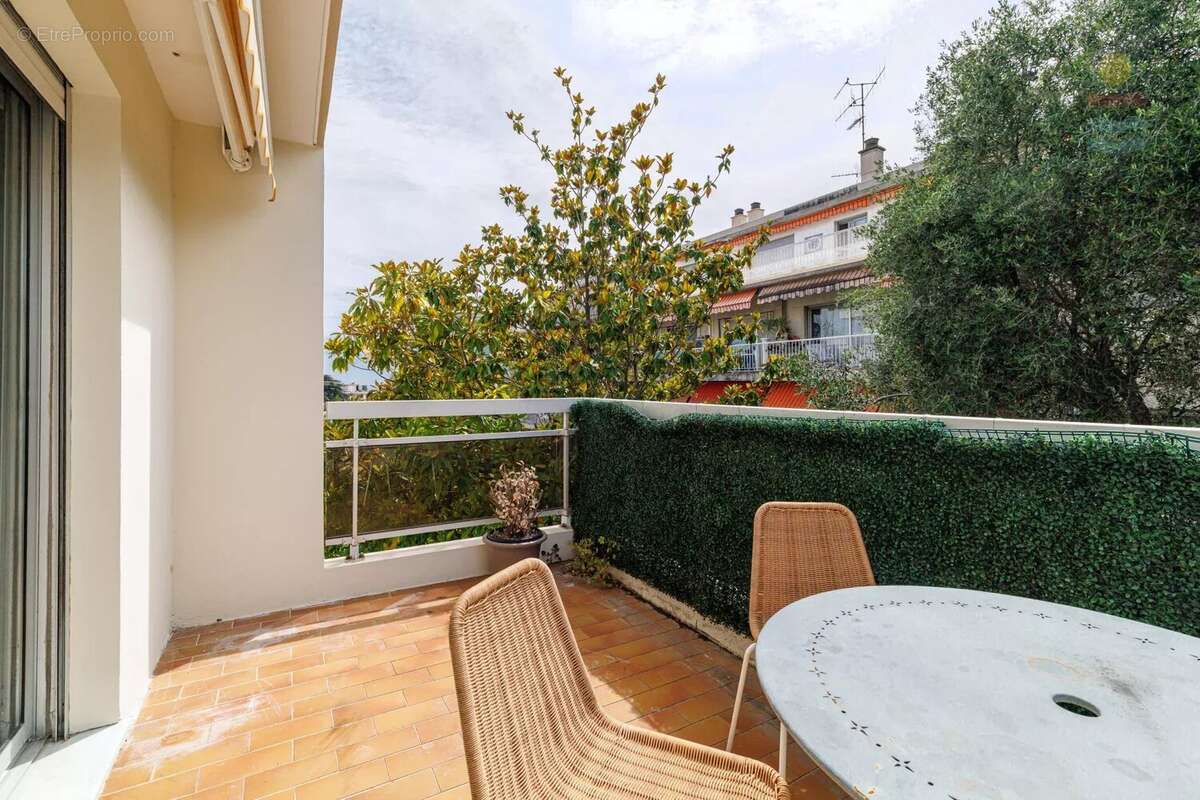 Exclusivite nice cimiez -2 pièces-terrasse-garage - photo 9