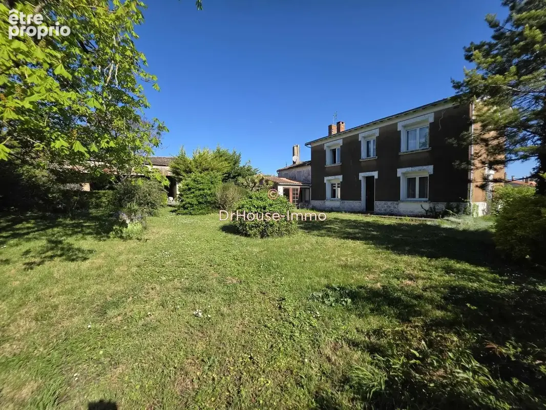 Maison 6 pièces 137 m² à vendre à La Greve-Sur-Mignon (17170) - photo 2