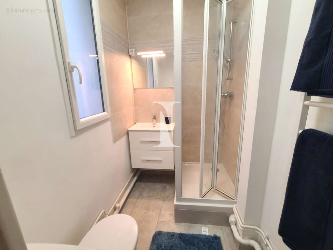 Appartement à PARIS-8E