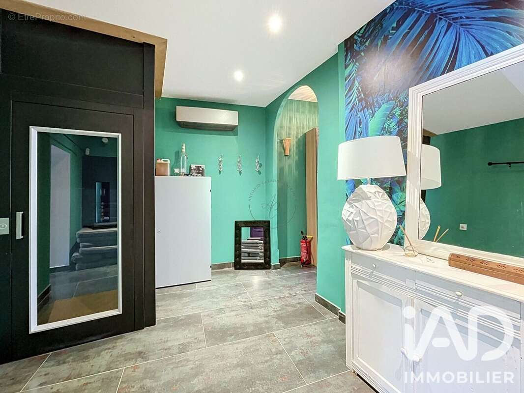 Maison 265 m² à Villeneuve-Les-Beziers  - photo 5