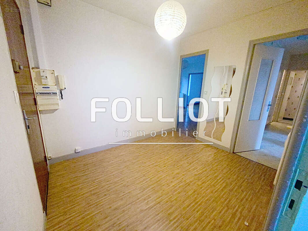 Appartement à FOUGERES