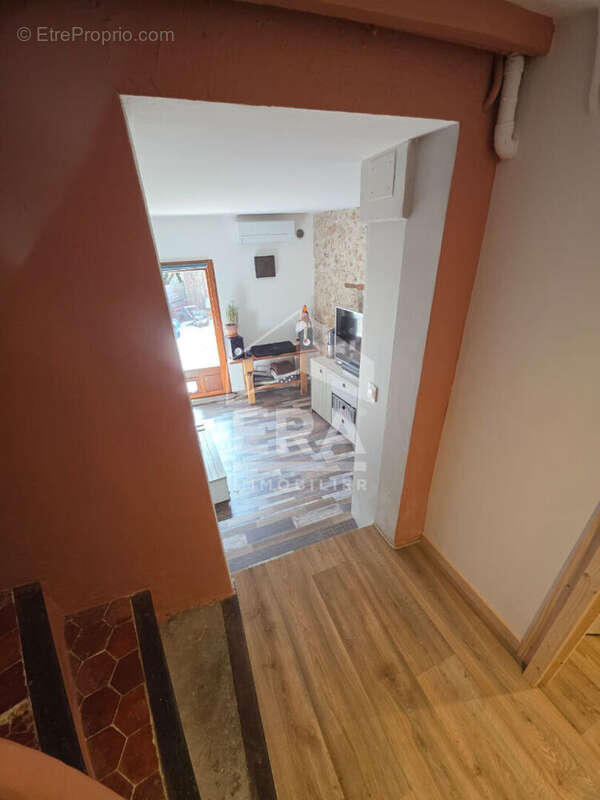 Maison à LA ROQUETTE-SUR-SIAGNE