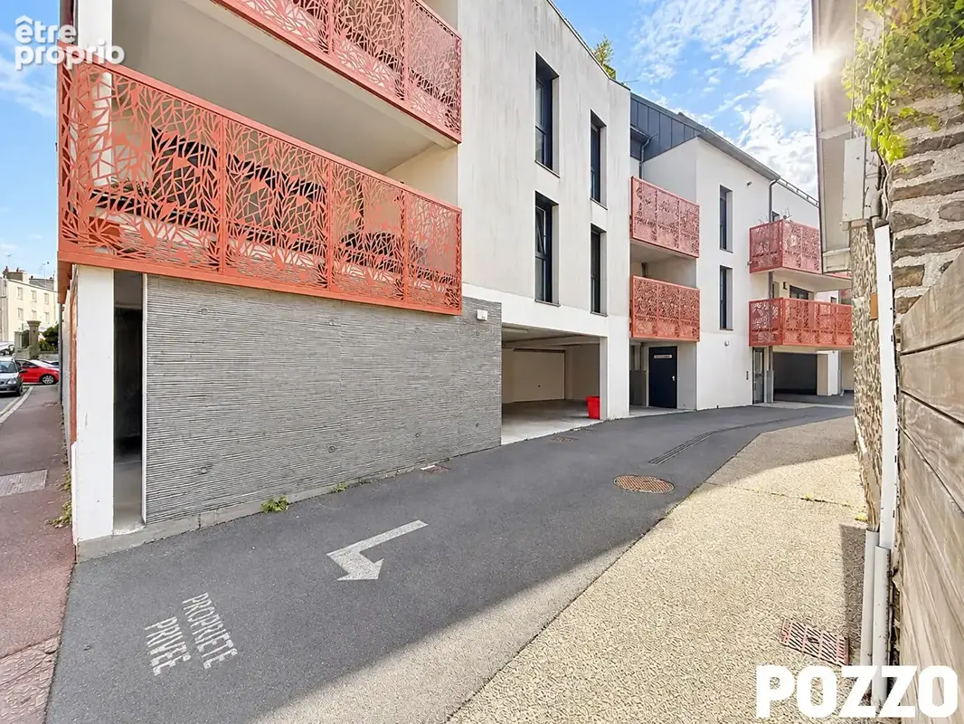 GRANVILLE - Appartement T2 avec balcon, parking couvert et cave - photo 12