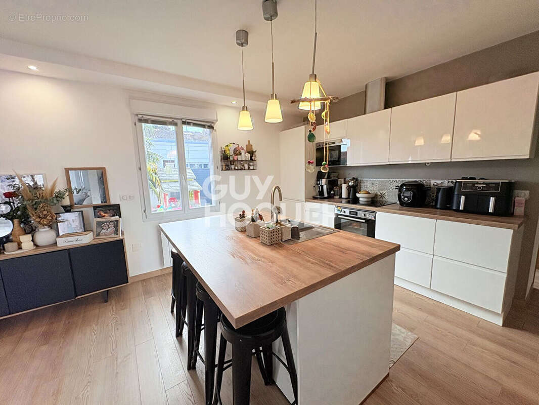 Maison à VILLENAVE-D&#039;ORNON