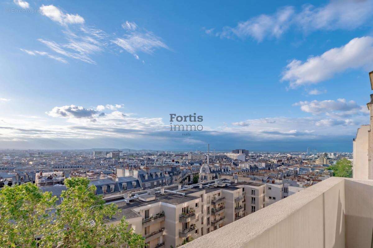 Appartement à PARIS-18E