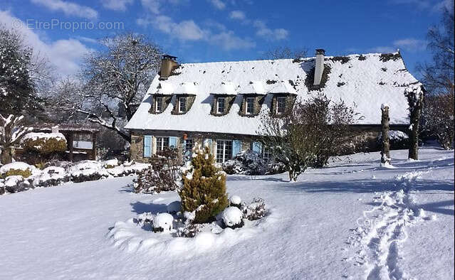 Maison à JUNHAC