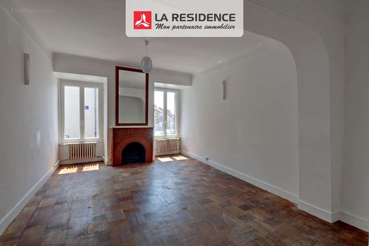 Maison à VILLIERS-SAINT-FREDERIC