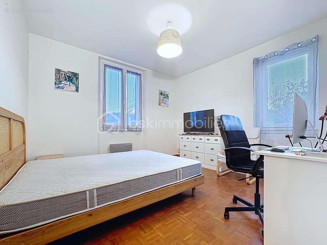 Maison à CHAMP-SUR-DRAC