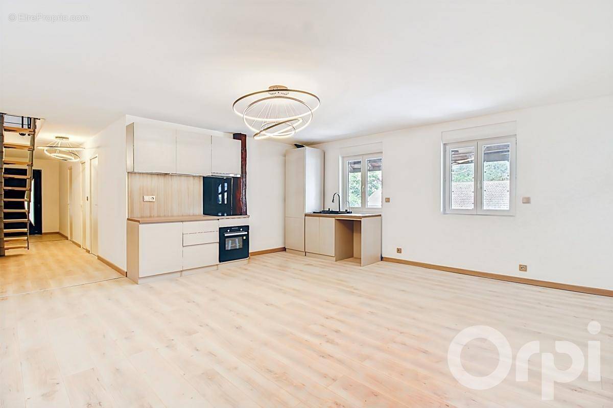 Appartement à MARIGNIER