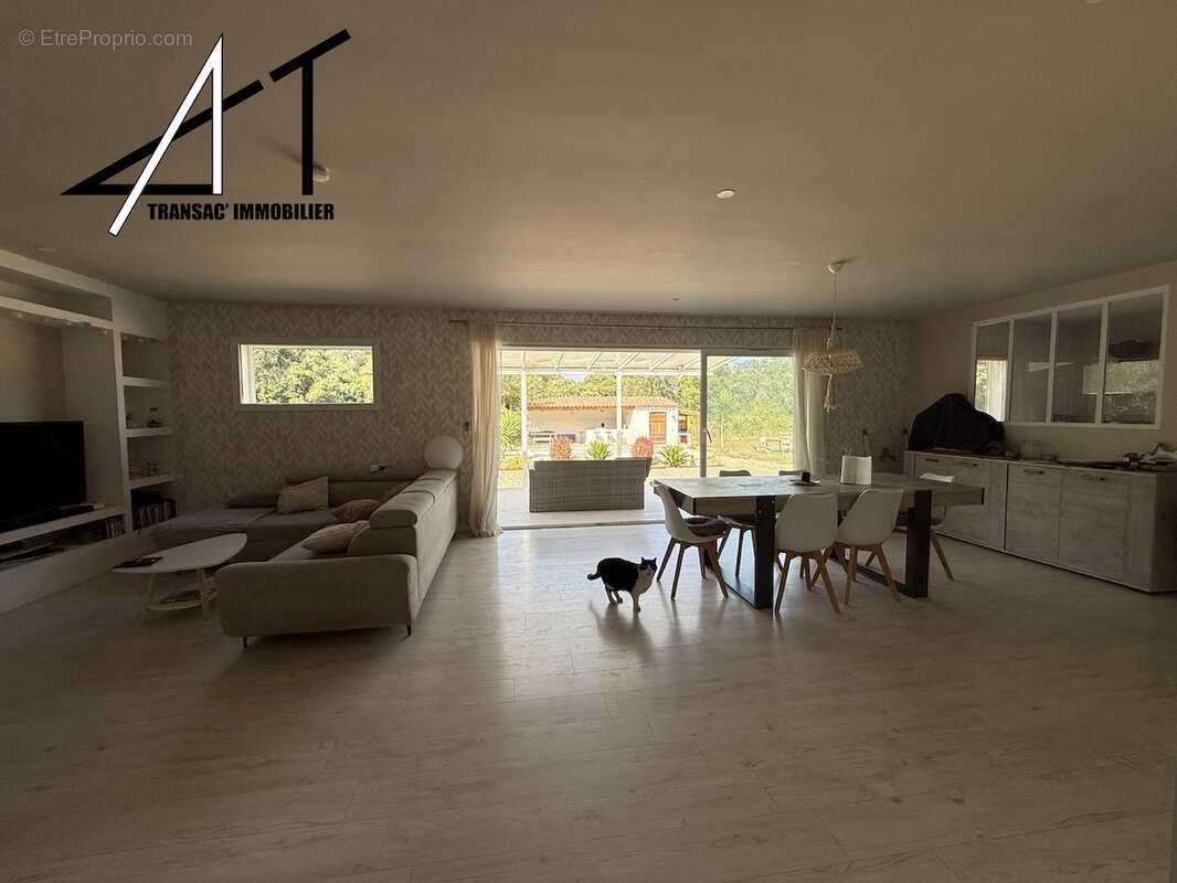 Villa plain-pied contemporaine, son parc  clos et sa piscine - photo 9