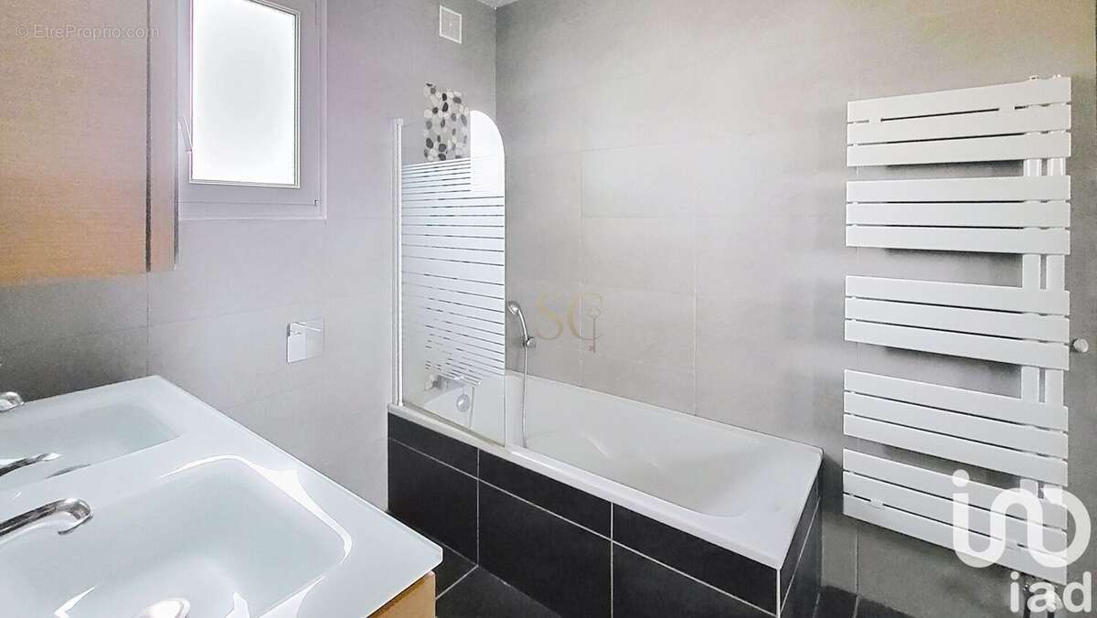 Photo 8 - Maison à BARJOUVILLE