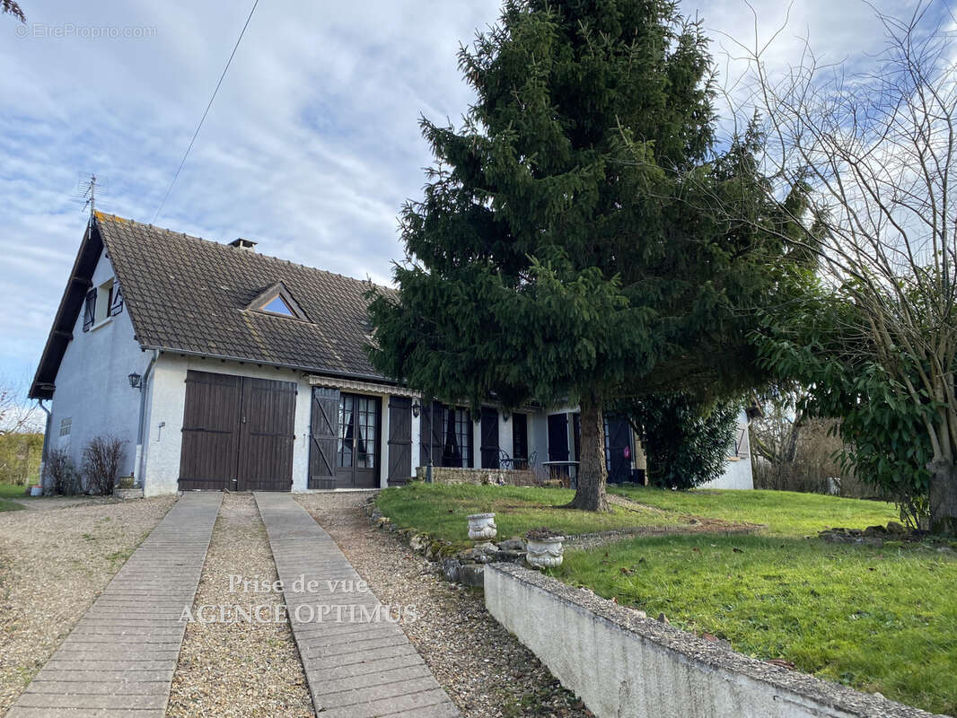 Maison à VILLEBLEVIN