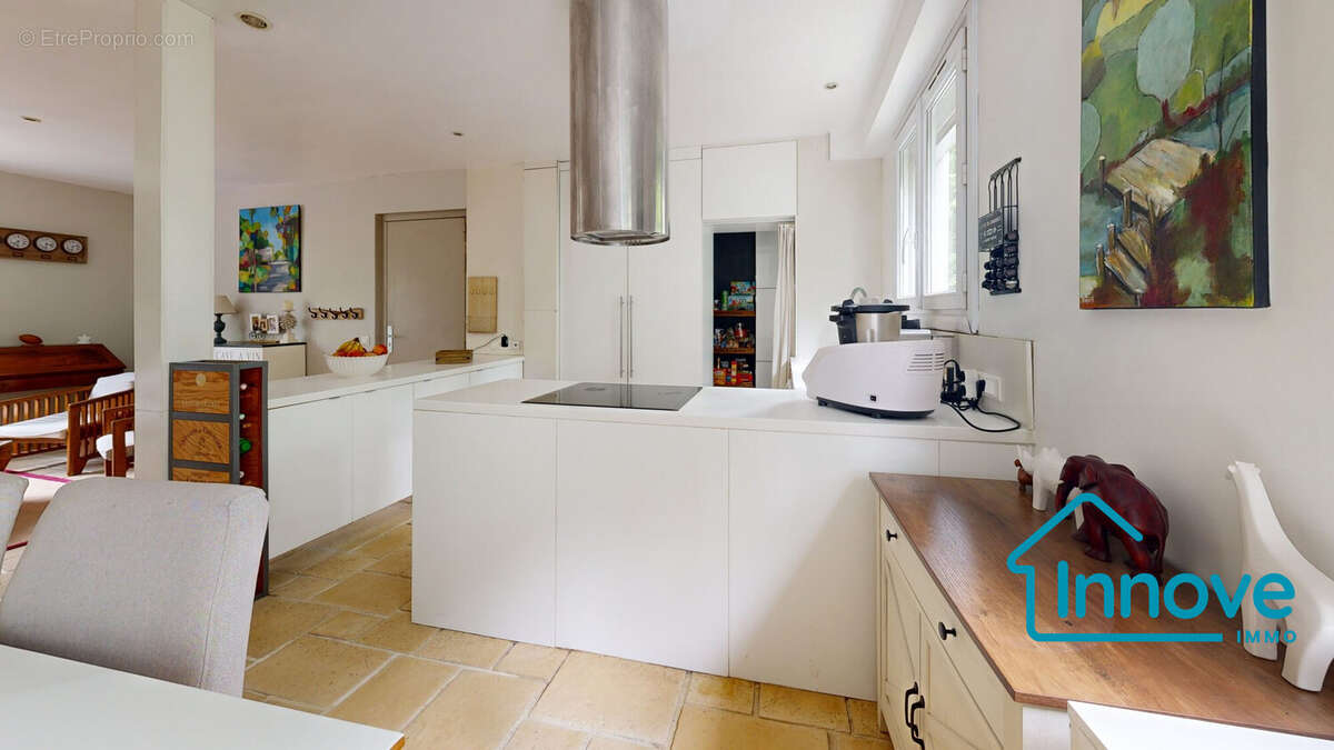 Appartement 80 m² à La Celle-Saint-Cloud  - photo 7