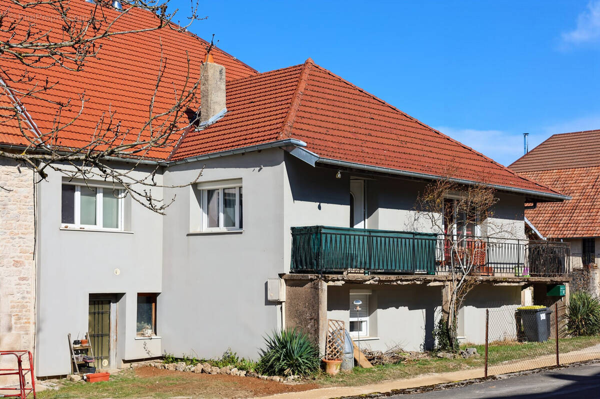 Maison à FOUCHERANS