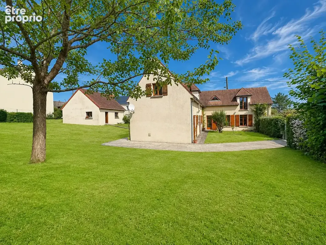 Vente maison traditionnelle de 7 pieces proche de la forêt de plaisir - photo 3
