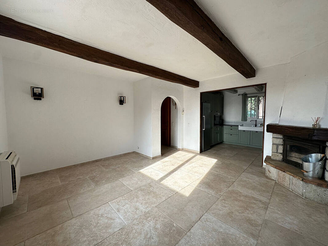 Appartement à LA COLLE-SUR-LOUP