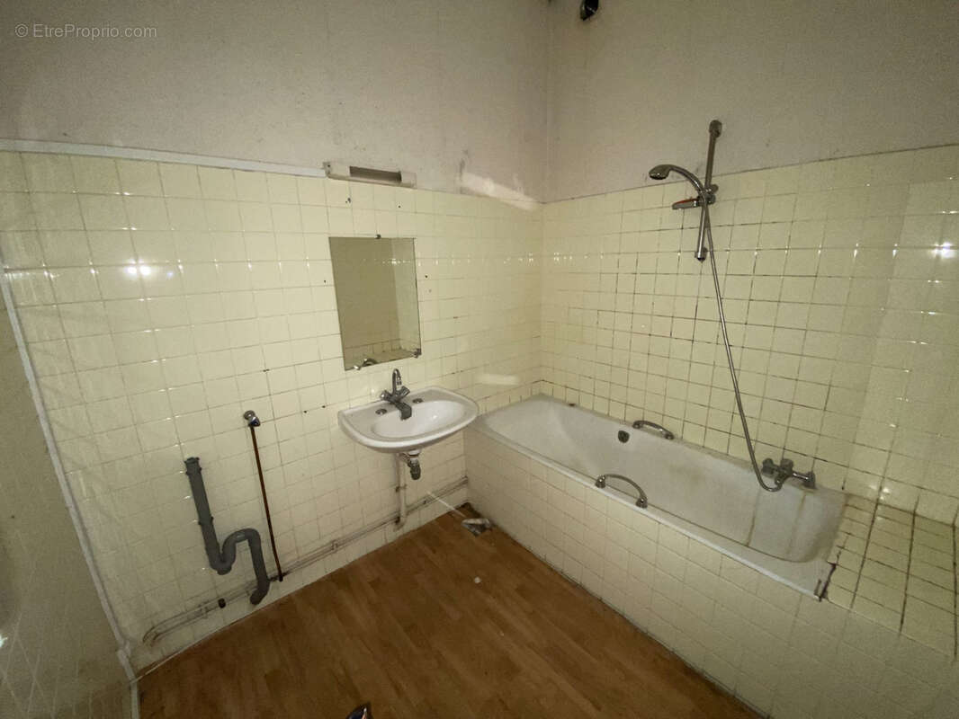 Maison de ville à rénover ! - photo 11