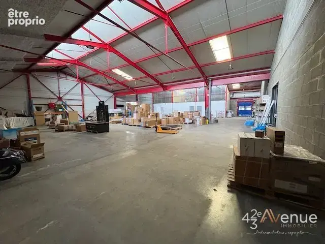 Commerce 545 m² à vendre à Saint-Priest-En-Jarez (42270) - photo 2