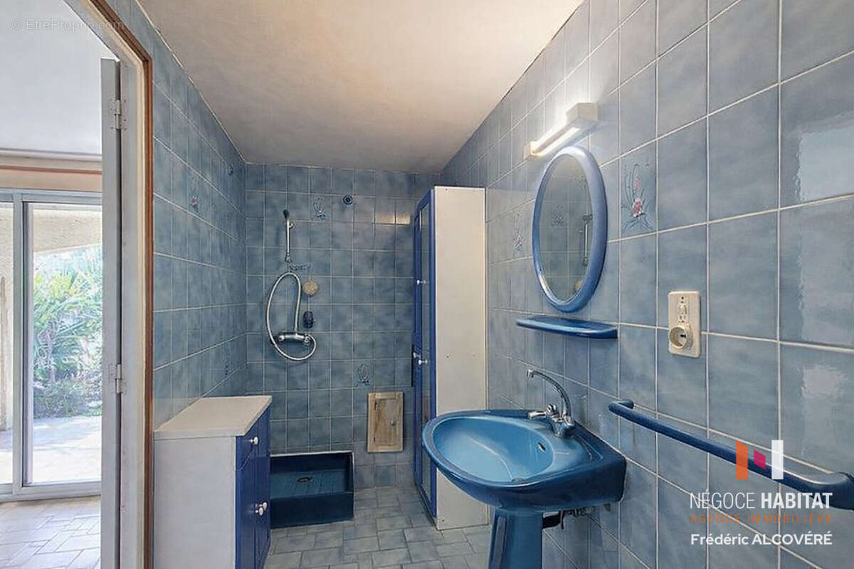 Maison 4 faces T7 composée de 2 appartements Terrain 700 m2 Sommières - photo 15