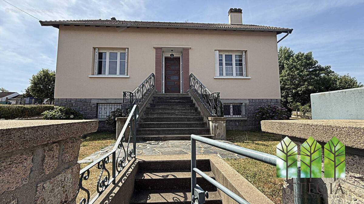 Maison 128 m² à Bonnat  - photo 3