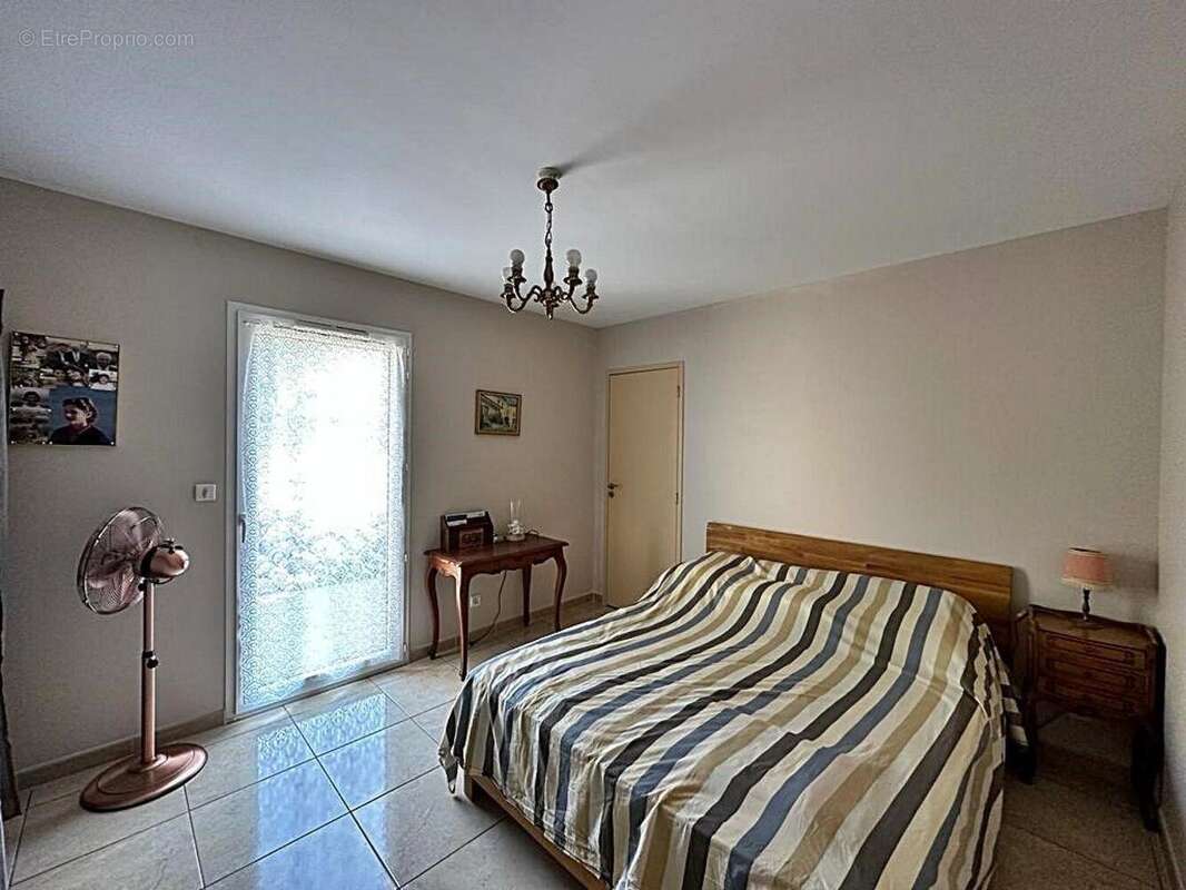 Maison 176 m² à Pierrerue  - photo 6
