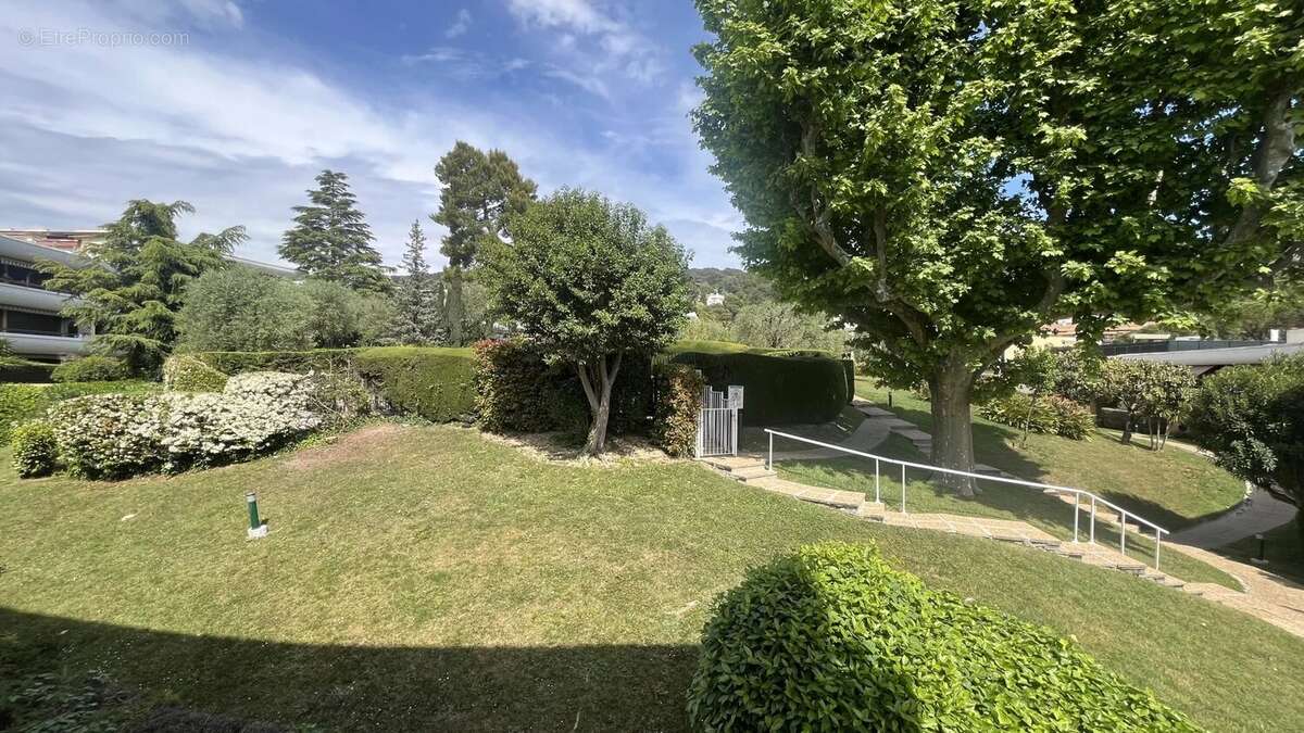 Appartement à LE CANNET
