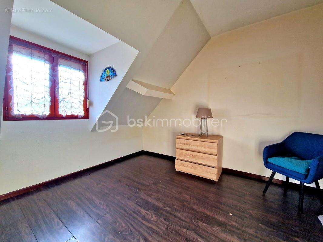 Maison à BAZAINVILLE