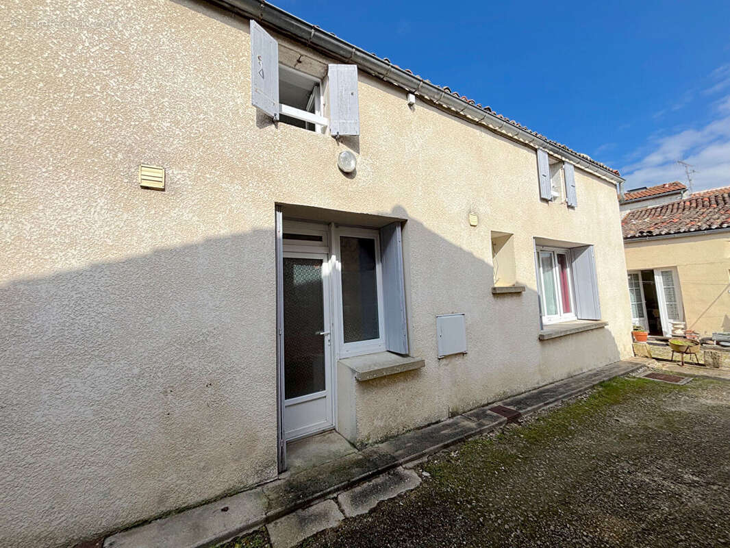 Appartement à SAUJON