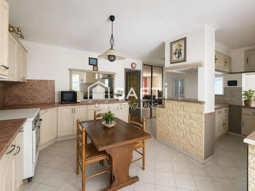 Photo 2 - Maison à LA VALETTE-DU-VAR