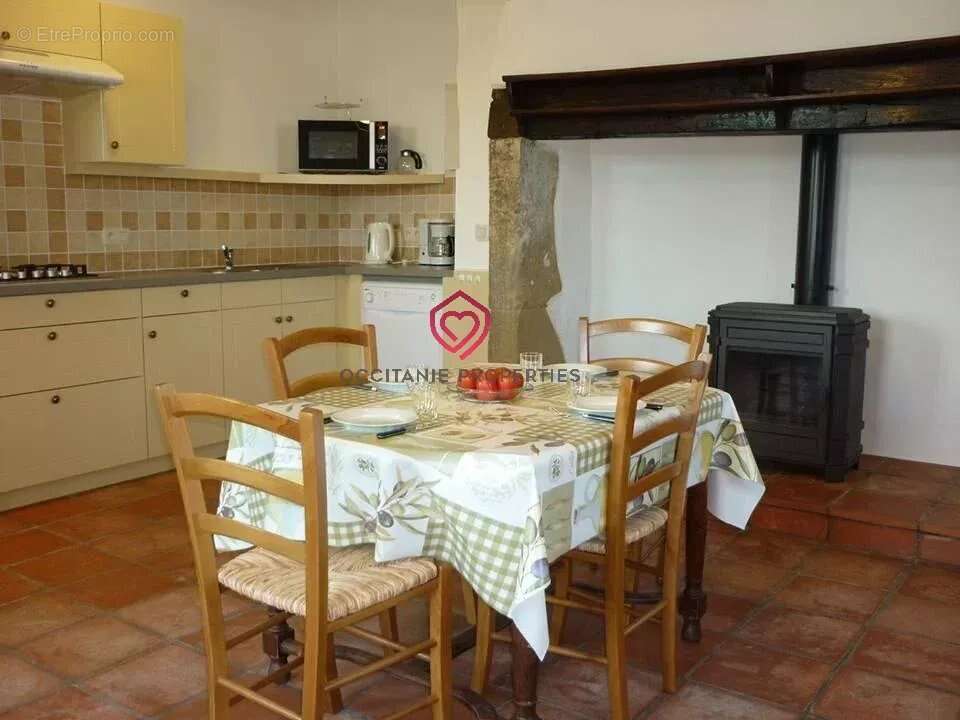 Grande maison familiale avec piscine et belles vues - photo 11
