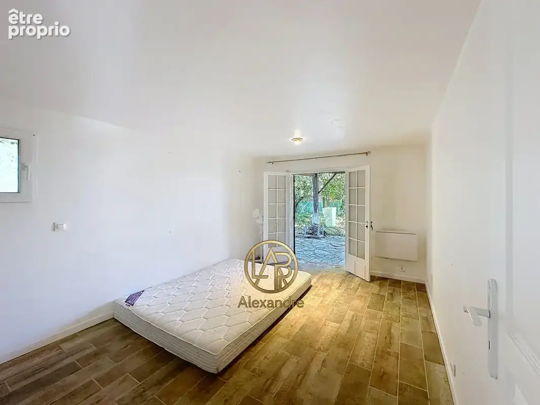 Chambre à coucher du rez de chausée