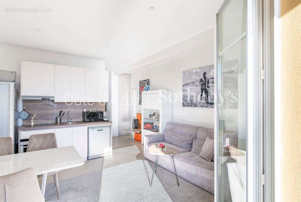 Appartement 2 pièces à vendre à Èze Bord de Mer, 40 m², vue panoramique sur la Méditerranée - photo 3