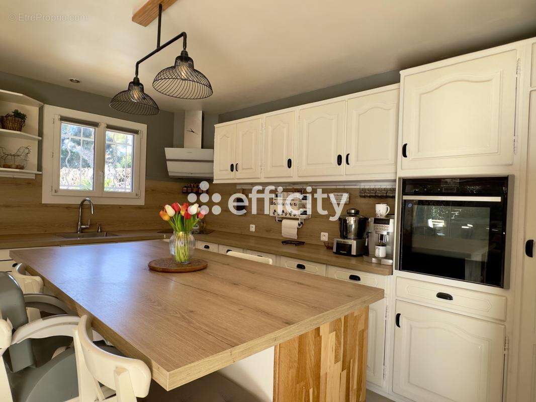 Maison à ENSUES-LA-REDONNE