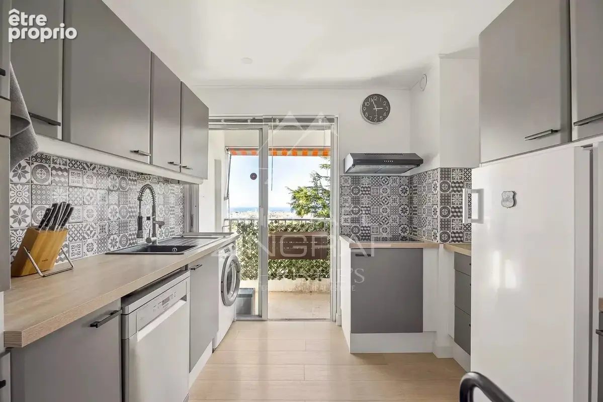 Antibes – exceptionnel appartement 7 pièces avec rooftop et vue mer panoramique - photo 22