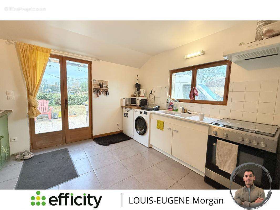 Maison à AVAILLES-LIMOUZINE