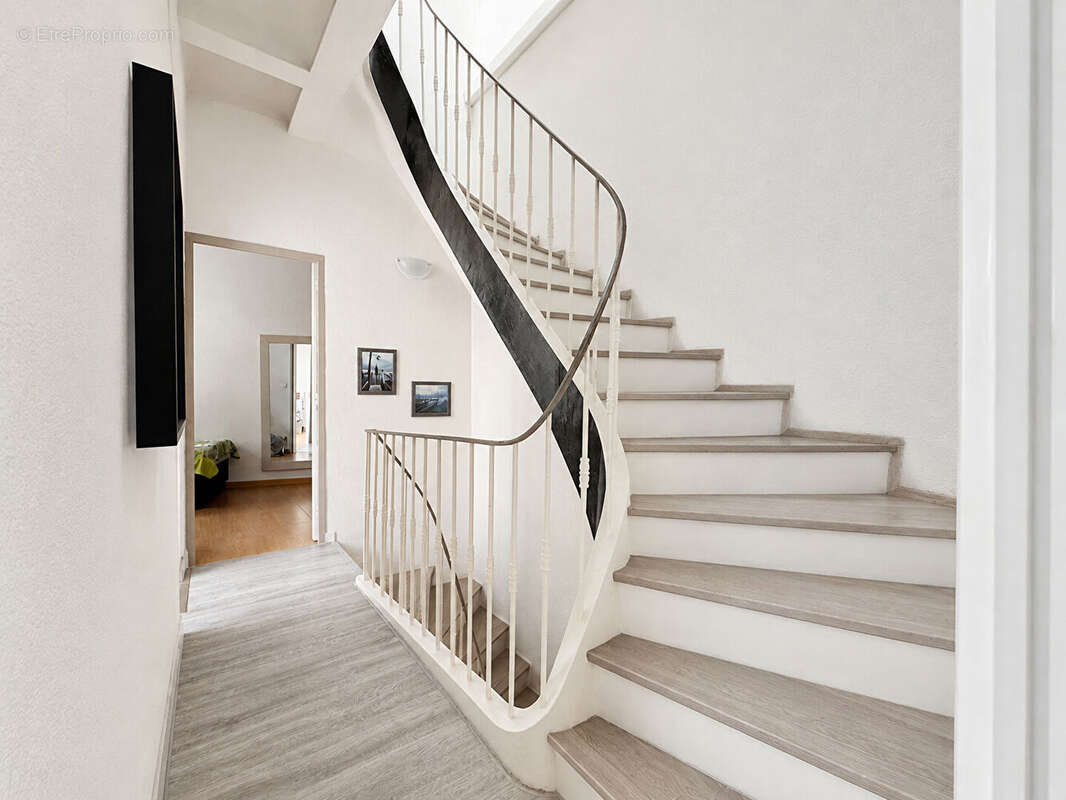 Maison 93m² à marseille 11e arrondissement - photo 2
