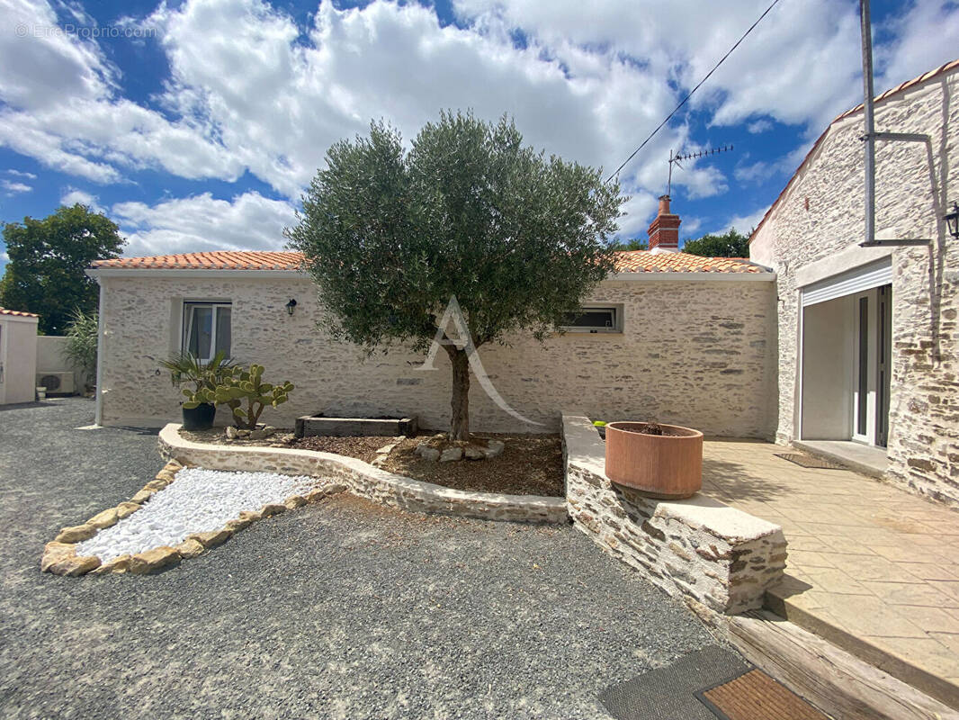 Maison à PAULX