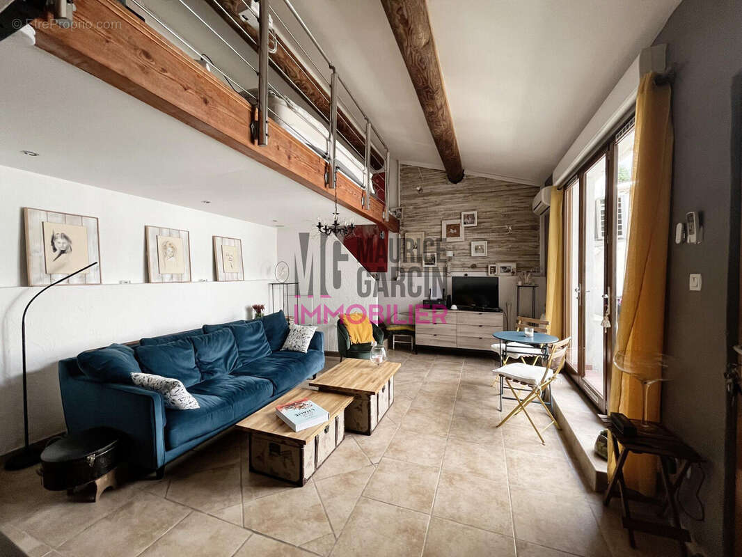 Appartement à L'ISLE-SUR-LA-SORGUE