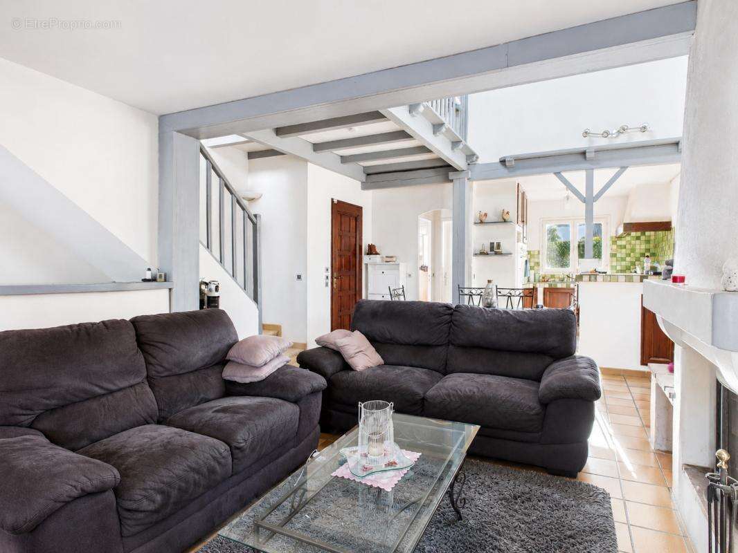 Maison à LA LONDE-LES-MAURES