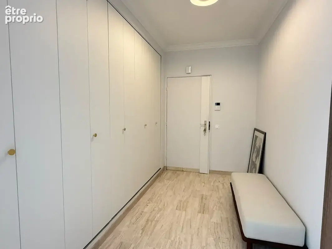 Crs Fauriel - Superbe T3 rénové avec prestations de qualité, balcon et garage - photo 6