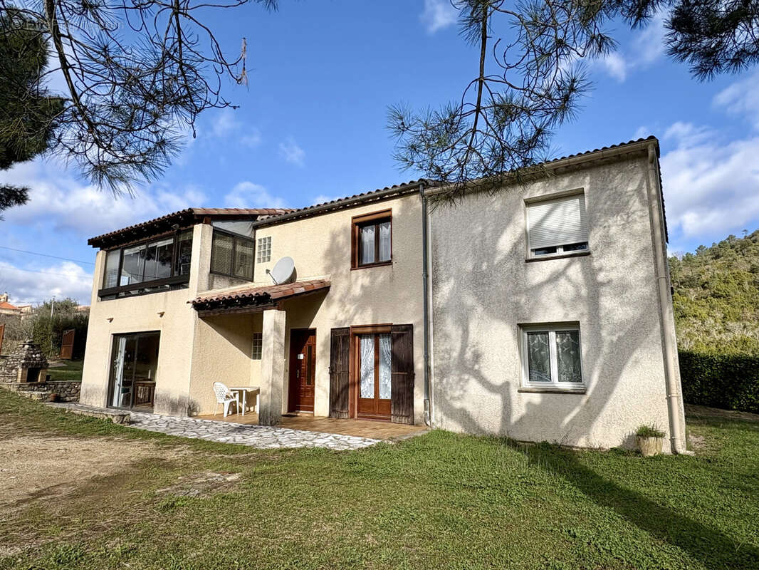 Maison à MEYRANNES